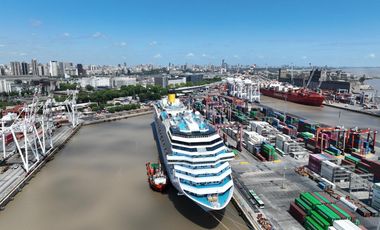 Excelente Loft amoblado con cochera en alquiler tradicional. Distrito Quartier, Retiro.