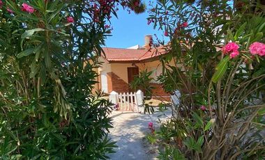 Casa en venta - 2 Dormitorios 1 Baño 1 Cochera - 300Mts2 - San Clemente del Tuyú