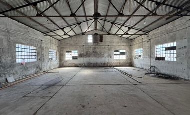 Depósito de 410 m2 cubiertos en Hurlingham