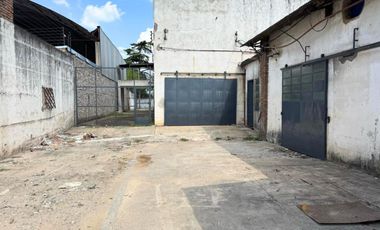 Depósito de 410 m2 cubiertos en Hurlingham