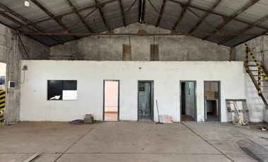 Depósito de 410 m2 cubiertos en Hurlingham