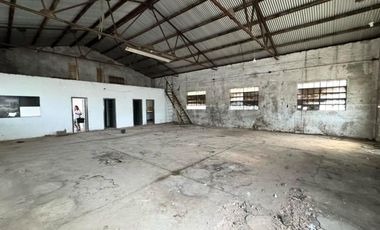 Depósito de 410 m2 cubiertos en Hurlingham