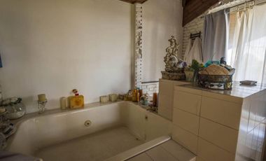 Casa en venta - 6 Dormitorios 5 Baños - Cocheras - San Miguel