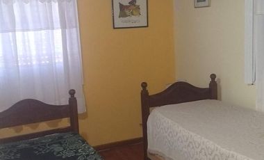 Casa en venta - 3 Dormitorios 2 Baños - Cochera - Las Toninas