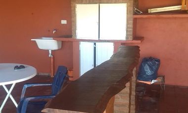 Casa en venta - 3 Dormitorios 2 Baños - Cochera - Las Toninas