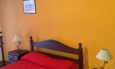 Casa en venta - 3 Dormitorios 2 Baños - Cochera - Las Toninas