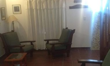 Casa en venta - 3 Dormitorios 2 Baños - Cochera - Las Toninas