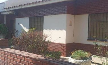 Casa en venta - 3 Dormitorios 2 Baños - 300mts2 - Cruz del Eje
