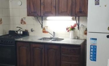 Casa en venta - 2 Dormitorios 1 Baño - Cochera - 240Mts2 - Los Polvorines