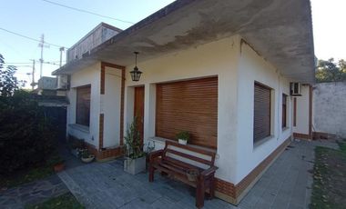 Casa en venta - 2 Dormitorios 1 Baño 1 Cochera - 600mts2 - Saladillo