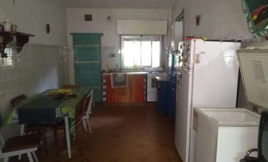 Casa en venta - 3 Dormitorios 2 Baños - Cochera - 560Mts2 - Mar del Tuyú