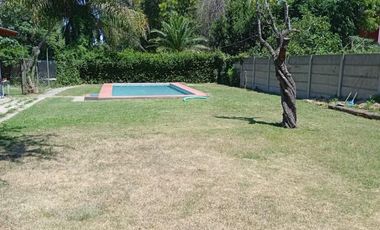Casa Quinta en venta - 3 Dormitorios 1 Baño - Cochera - 1.020Mts2 - Glew, Almirante Brown