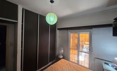 Departamento Tipo Casa en venta en Bernal Oeste