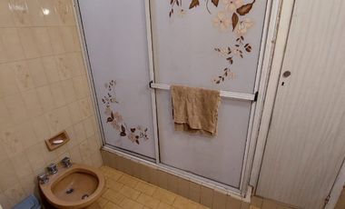 Casa con Departamento en venta en Bernal Oeste