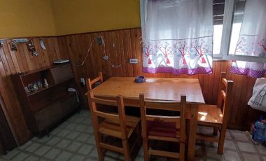 Casa con Departamento en venta en Bernal Oeste