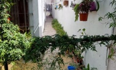 Casa con Departamento en venta en Bernal Oeste