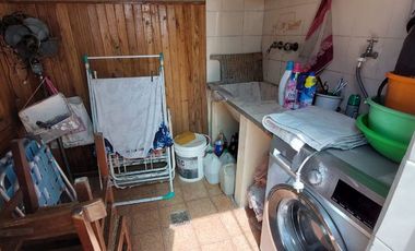 Casa con Departamento en venta en Bernal Oeste