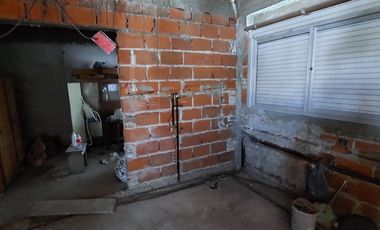 Casa con Departamento en venta en Bernal Oeste