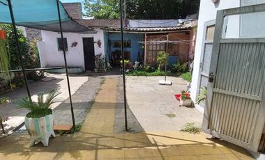 Casa con Departamento en venta en Bernal Oeste