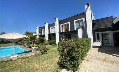 Casa en Arriendo en Los Laureles