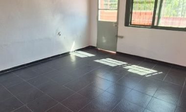 Casa PH en venta en Piñeyro