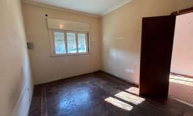 Casa PH en venta en Piñeyro
