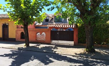 Casa en Barrio Oriente de Linares, a pasos de Consultorio