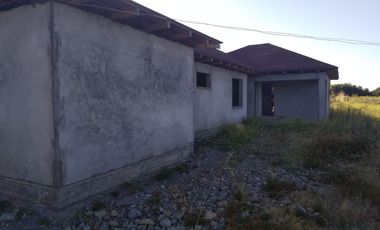 Casa y Parcela de Media Hectárea en Loteo Pamparrasa