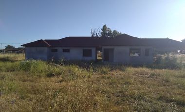 Casa y Parcela de Media Hectárea en Loteo Pamparrasa