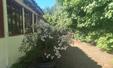 Casa y Parcela de Media Hectárea, ubicada en Villa Alegre