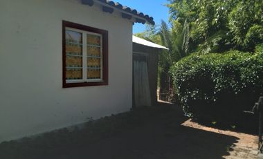 Casa y Parcela de Media Hectárea, ubicada en Villa Alegre