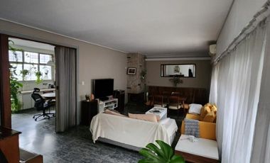 Chalet en venta en Bernal Centro