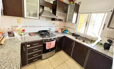 Triplex en venta en Ezpeleta Este
