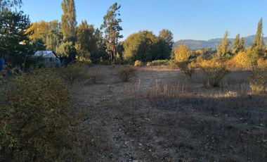 Parcela con casa, en Pueblo de Rari