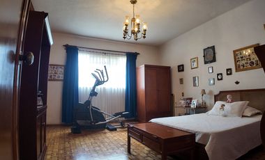 Venta de casa en Del valle centro San Francisco con amplio jardín