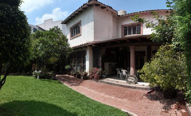 Venta de casa en Del valle centro San Francisco con amplio jardín