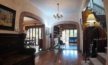 Venta de casa en Del valle centro San Francisco con amplio jardín