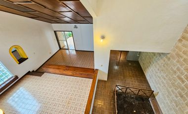 Casa Grande · SM43 · Av. Kabah · 300M2 · 4 Recámaras · Patio · Céntrica