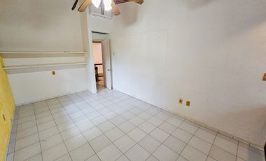 Casa Grande · SM43 · Av. Kabah · 300M2 · 4 Recámaras · Patio · Céntrica