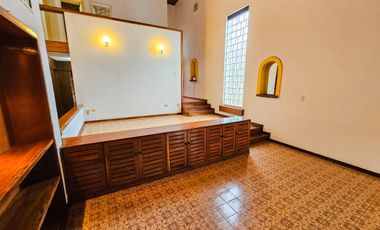 Casa Grande · SM43 · Av. Kabah · 300M2 · 4 Recámaras · Patio · Céntrica