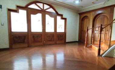 CASA EN VENTA CON AMPLIO JARDÍN HUENTITAN EL BAJO