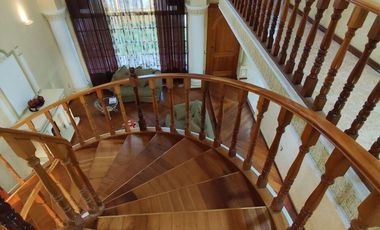 CASA EN VENTA CON AMPLIO JARDÍN HUENTITAN EL BAJO