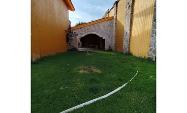 CASA EN VENTA CON AMPLIO JARDÍN HUENTITAN EL BAJO