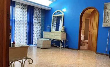 CASA EN VENTA CON AMPLIO JARDÍN HUENTITAN EL BAJO