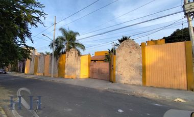CASA EN VENTA CON AMPLIO JARDÍN HUENTITAN EL BAJO