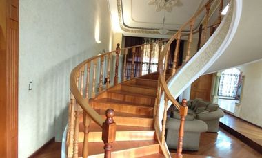 CASA EN VENTA CON AMPLIO JARDÍN HUENTITAN EL BAJO