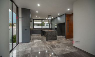 CASA NUEVA DE LUJO EN VENTA EN PUERTA LAS LOMAS