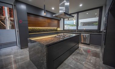 CASA NUEVA DE LUJO EN VENTA EN PUERTA LAS LOMAS