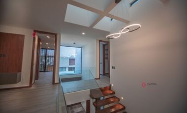 CASA NUEVA DE LUJO EN VENTA EN PUERTA LAS LOMAS