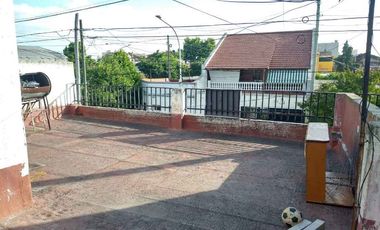 Casa en venta en Valentin Alsina